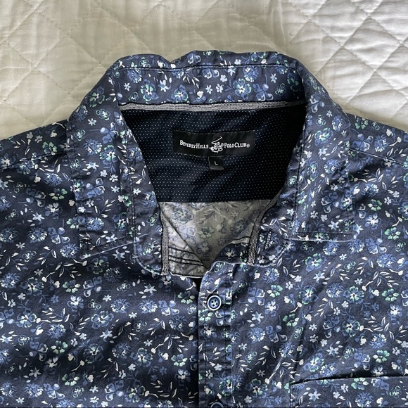 Men Short Sleeve Button Down Shirt Size Large - Picture 6 of 8